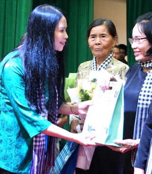 Tri ân những người phụ nữ làm nên lịch sử miền Đông Nam Bộ