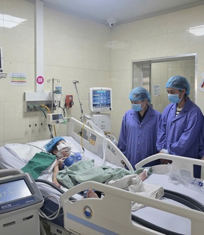 Vụ bé gái 4 tuổi bị bạo hành: Hội LHPN phường Phú Diễn chia sẻ, hỗ trợ gia đình