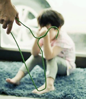 Liên tiếp các vụ bạo hành trẻ em: Khoảng trống bảo vệ trong gia đình tái cấu trúc