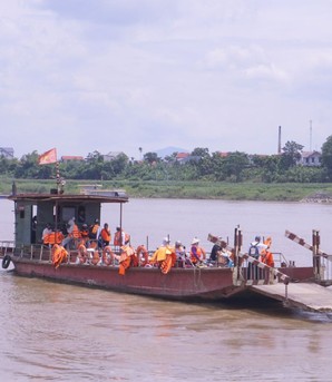 Thế hệ cuối cùng vượt sông thi tốt nghiệp THPT ở xã đảo Minh Châu