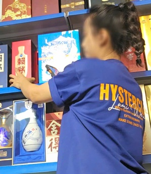 Tràn lan hàng hóa Trung Quốc không tem tiếng Việt tại nhiều cửa hàng ở Hà Nội