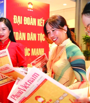 Báo chí - Từ "người đưa tin" đến "người kiến tạo niềm tin"
