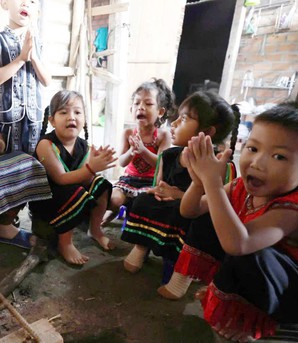 Khánh Hòa: Bao giờ học sinh trên toàn tỉnh được hưởng chung một chính sách?