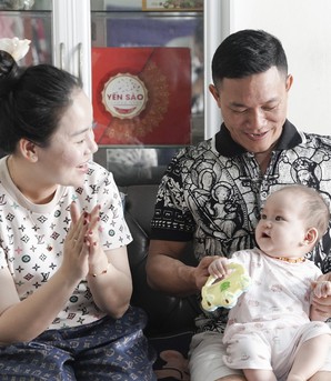 Người vợ thủy chung giúp chồng làm lại cuộc đời, thành chủ xưởng cơ khí 