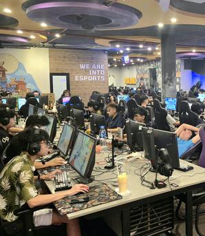Thâm nhập những quán game xuyên đêm bất chấp lệnh cấm