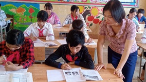 Cô giáo vùng cao vượt khó, hết lòng vì học trò
