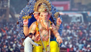 Lễ hội tôn vinh vị thần đầu voi Ganesha ở Ấn Độ