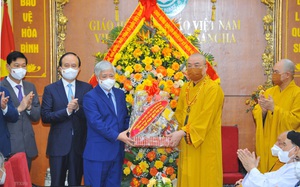Chủ tịch Ủy ban TƯ MTTQVN thăm, chúc mừng Giáo hội Phật giáo Việt Nam