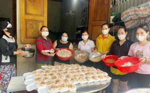 Ấm áp tình người những suất cơm và phần quà cho hoàn cảnh khó khăn ở Đắk Nông