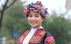 Rực rỡ trang phục phụ nữ các dân tộc trong ngày đầu xuân mới