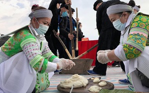 Đậm đà vị bánh dày của đồng bào dân tộc Mông