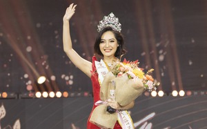 Cô gái Tày Nông Thúy Hằng đăng quang Hoa hậu các dân tộc Việt Nam 2022