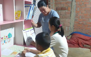 Cô nhân viên thư viện “vác tù và hàng tổng” mang niềm vui đến xóm người Mường ở Huế