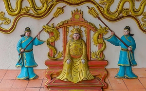 Đền thờ nữ hoàng duy nhất trong lịch sử Việt Nam 