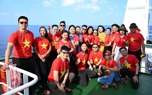 Truong Sa voyage strengthens overseas Vietnamese ties to the homeland