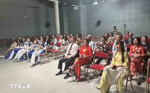 Paris forum discusses ways to boost Vietnamese language teaching worldwide