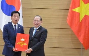 Vietnam Fatherland Front Central Committee delegation visits Vietnamese community in the Republic of Korea