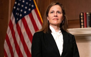 Nữ thẩm phán tòa án tối cao được phê chuẩn ngay trước cuộc bầu cử Tổng thống Mỹ