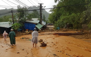 Khẩn trương cứu hộ nạn nhân bị sạt lở đất tại Quảng Nam