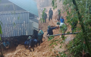 Nghệ An: Sạt lở núi ở nhiều địa phương, di dời khẩn cấp người dân tránh nạn