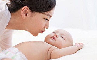 Trẻ ngủ có 3 hiện tượng này hãy nhanh chóng đánh thức con, nếu chậm trễ sẽ hại trẻ