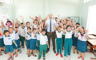 Trẻ em Vĩnh Long được tặng hơn 3.000 đầu sách 