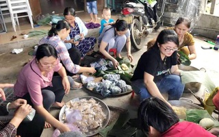 Phụ nữ Quảng Nam góp gạo, rau xanh tiếp sức cho lực lượng tìm kiếm vụ sạt lở đất