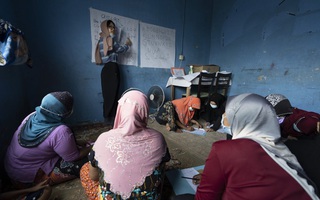 Lớp học chữ cho phụ nữ tị nạn ở Malaysia