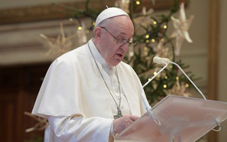 Giáo hoàng Francis kêu gọi chia sẻ vắcxin Covid-19 trong thông điệp Giáng sinh 2020