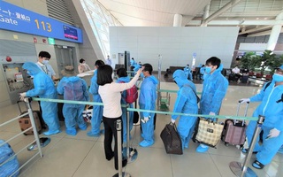 Chuyến bay đầu tiên đưa 300 công dân Việt Nam từ Hàn Quốc hồi hương