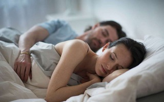 Nghiên cứu chỉ ra những lợi ích không ngờ khi ngủ cùng bạn đời