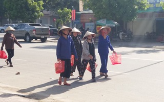 Mô hình đi chợ bằng làn nhựa lan tỏa với các cấp hội phụ nữ Hà Tĩnh