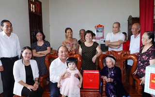 Lần đầu tiên tổ chức gặp mặt đại biểu Mẹ Việt Nam Anh hùng toàn quốc