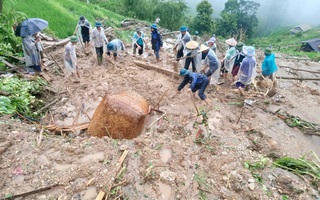Các cấp Hội LHPN Hà Giang kịp thời hỗ trợ, thăm hỏi động viên gia đình thiệt hại do mưa lũ