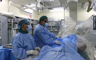 Bác sĩ chi viện cho Quảng Nam: “Có mọi người quan tâm chăm sóc ba rồi, mình yên tâm chống dịch”