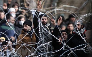 Yêu cầu xin tị nạn vào châu Âu giảm mạnh do đại dịch Covid-19