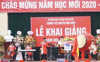 Những hình ảnh xúc động trong ngày khai giảng tại “ngôi trường đặc biệt” ở Hà Nội