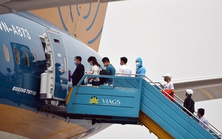Sau vụ nữ hành khách ngã xe thang máy bay tử vong, Hàng không Việt đã khắc phục thế nào?