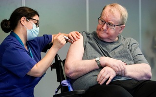 23 người ở Na Uy tử vong sau khi tiêm vaccine Covid-19 đều trên 80 tuổi