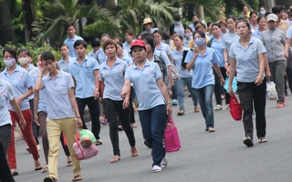 TP.HCM khuyến cáo công nhân không nên về quê nơi đang có dịch Covid-19