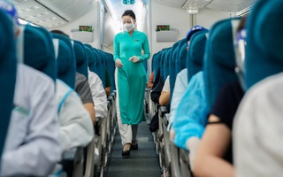 Hà Nội bỏ quy định cách ly tập trung với khách đi máy bay đến từ TP.HCM