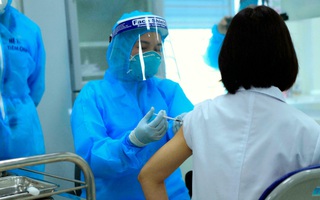 Bộ Y tế lý giải vaccine phòng Covid-19 về Việt Nam trong tháng 10 mới đạt 20% kế hoạch