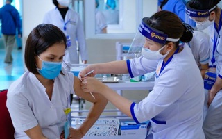 Bộ Y tế đề nghị các địa phương căn cứ tình hình dịch bệnh để tiêm vaccine ngừa Covid-19 cho trẻ em