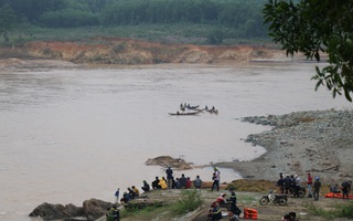 Tìm được thi thể chủ doanh nghiệp bị rớt xuống sông Thạch Hãn