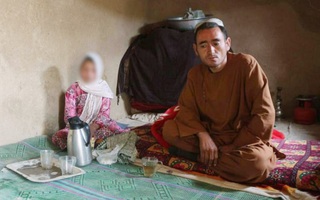 Afghanistan: Cha dứt ruột bán con gái để cứu cuộc sống gia đình