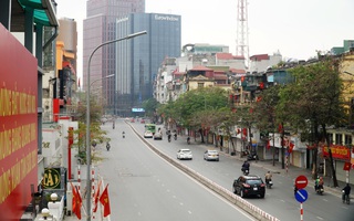 Phố phường Hà Nội vắng vẻ trong ngày cuối cùng của kỳ nghỉ Tết Nguyên đán