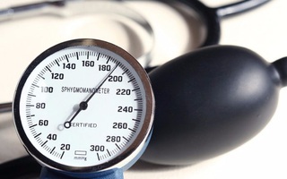 Cần lưu ý gì khi điều trị tăng huyết áp tại nhà?