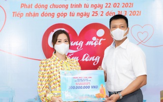 Hoa hậu Thu Hoài cùng dàn sao ủng hộ tiền mua vaccine Covid-19