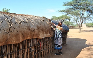 Chuyện đằng sau ngôi làng hơn 30 năm chỉ có phụ nữ ở Kenya 
