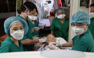 Bệnh viện Chợ Rẫy tiếp nhận bệnh nhân từng nhiễm Covid-19 nặng nhất nước